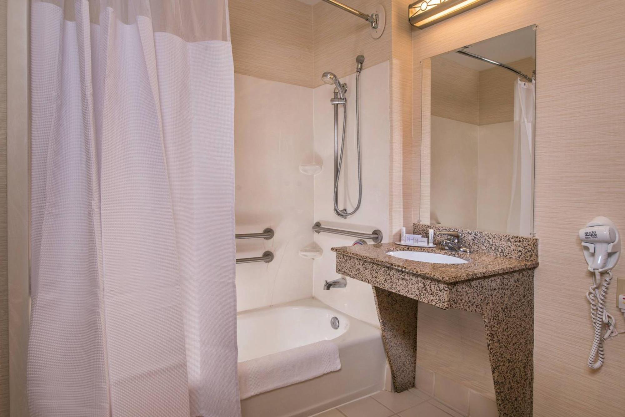 Fairfield Inn Dulles Airport Chantilly Extérieur photo