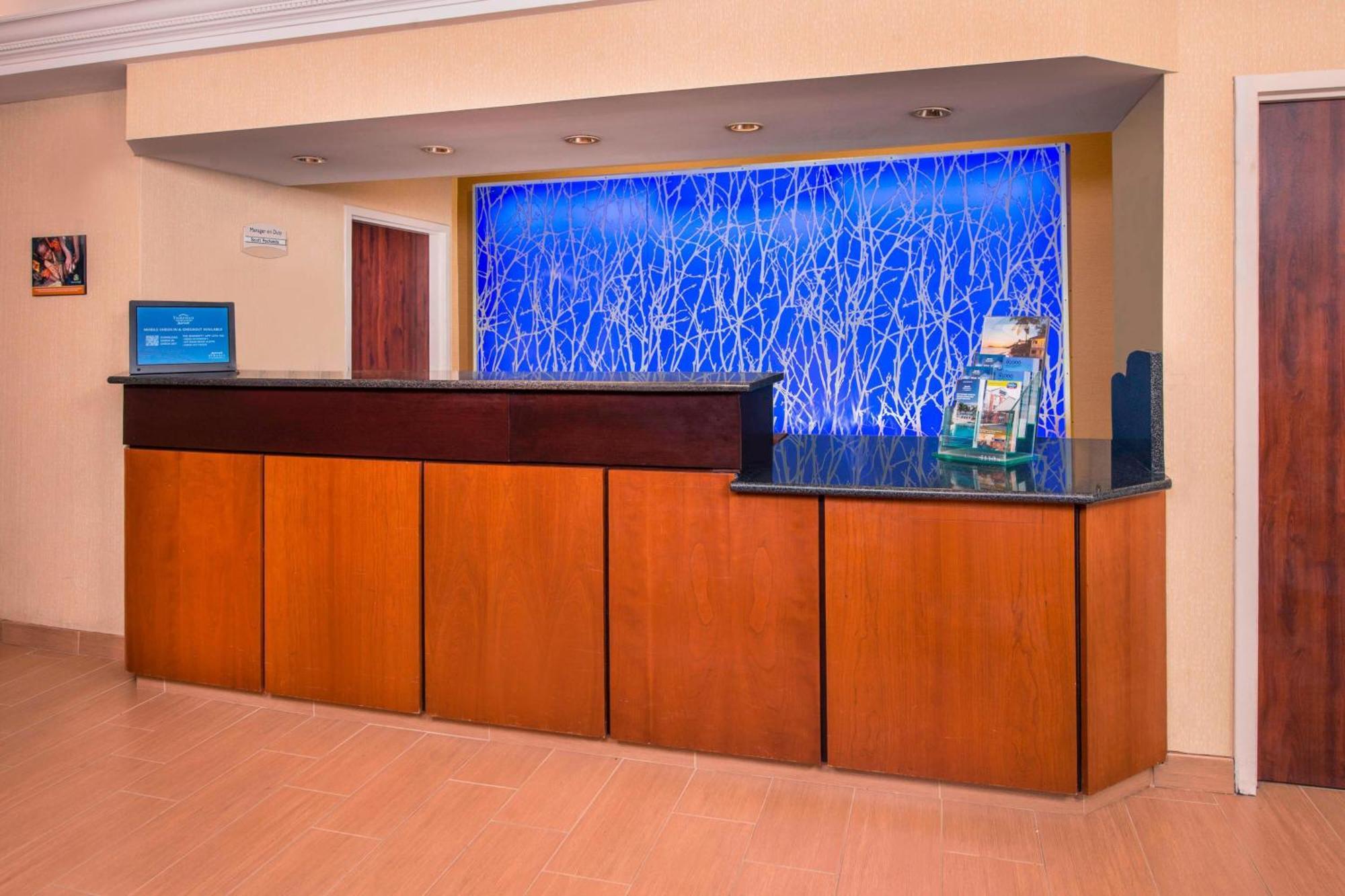 Fairfield Inn Dulles Airport Chantilly Extérieur photo