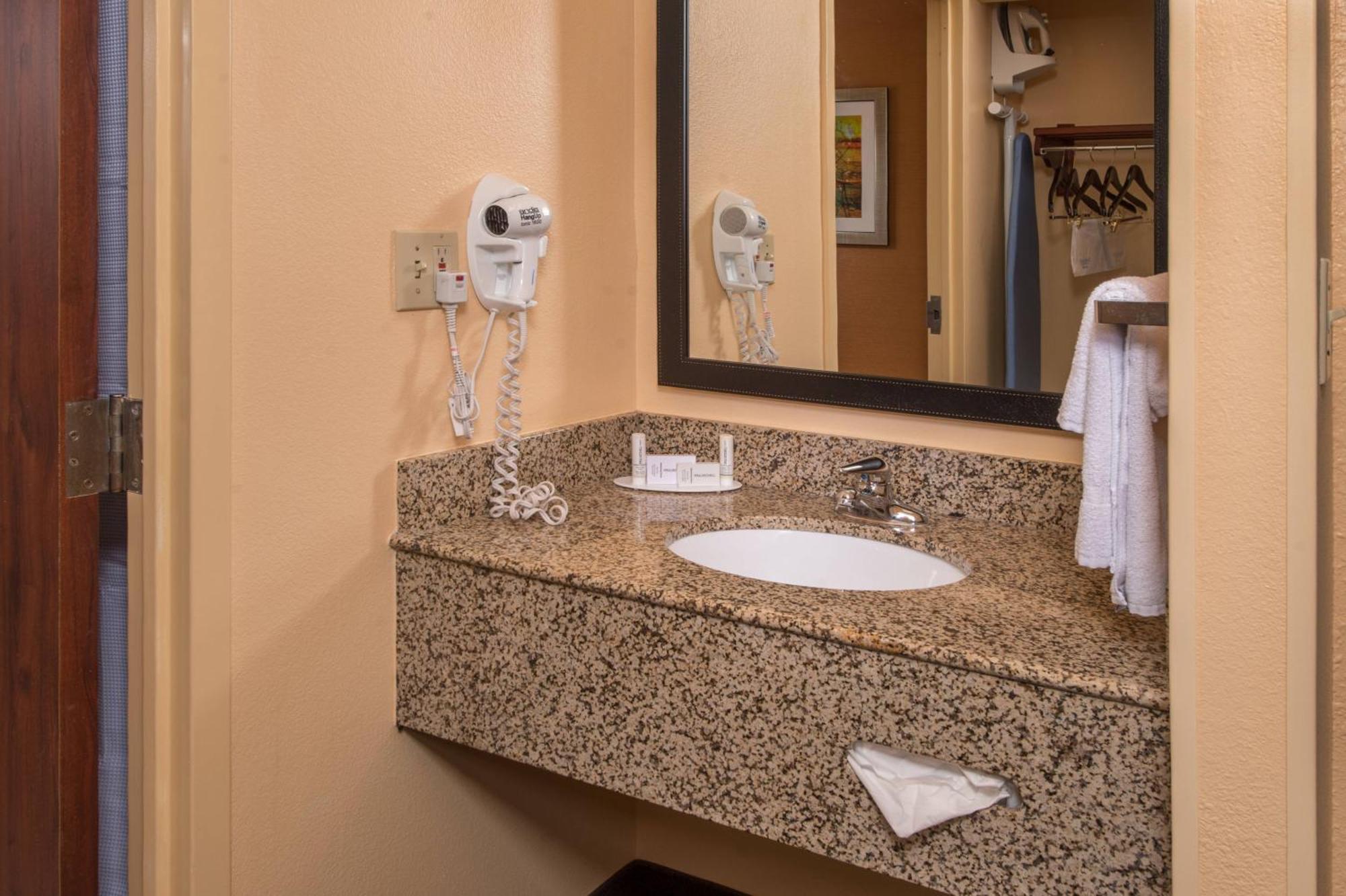 Fairfield Inn Dulles Airport Chantilly Extérieur photo