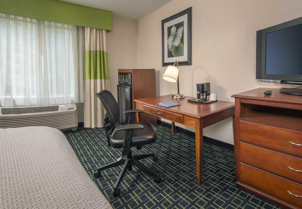 Fairfield Inn Dulles Airport Chantilly Extérieur photo